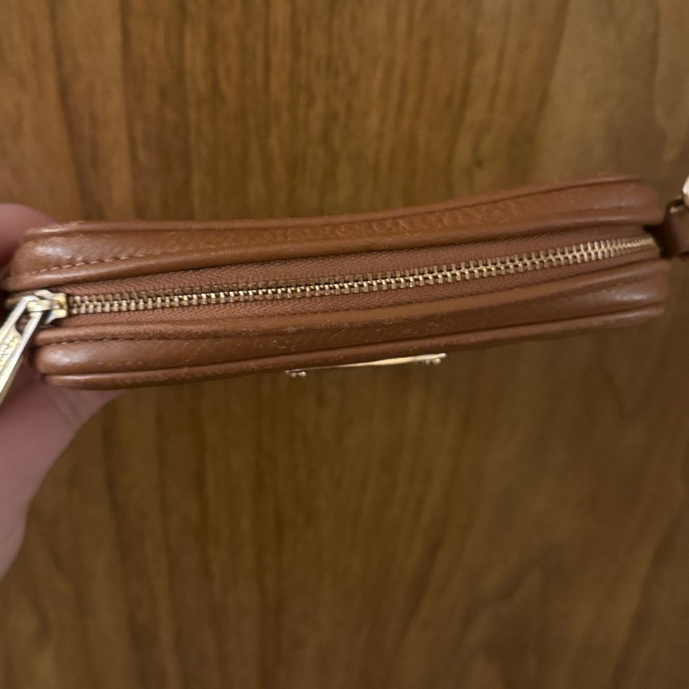 Michael Kors cross body brown purse - Picture 7 of 7
